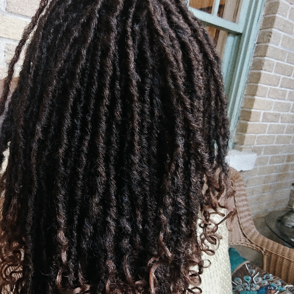 Beautiful Ombre Dreadlock - Picture 4 of 10